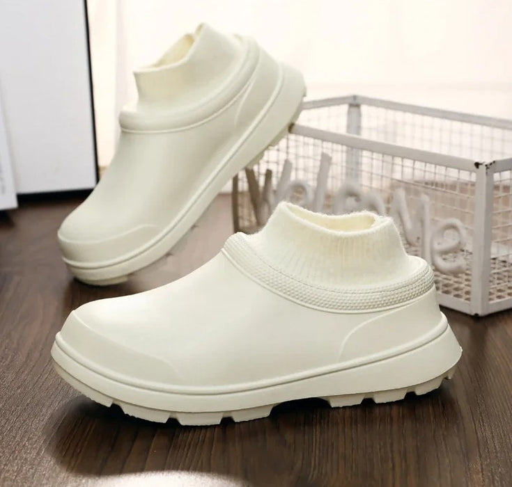 Winter Non-Slip Waterproof Shoes – Fur-Lined, Oil-Resistant Footwear for Chefs, Gardeners, & More!