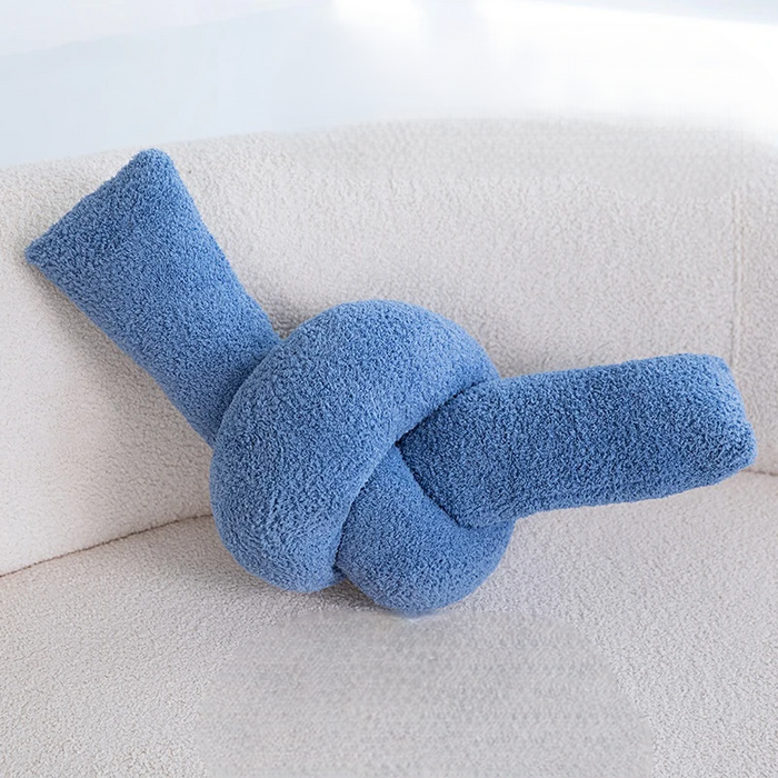 Plush Chain Knot Pillow – Fun Shackle-Shaped Cushion for Sofa Décor & Unique Gifts