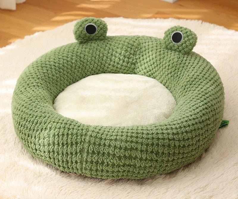 Cozy Frog - Themed Cat Bed – Plush Semi - Enclosed Nest for Cats & Small Dogs, Perfect for Snuggly Autumn and Winter Comfort - Gear Elevation