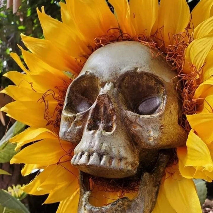 Halloween Decorations Sunflower Skull - Artificial Flowers Horror Scene Decoration Props for Indoor and Outdoor - Gear Elevation