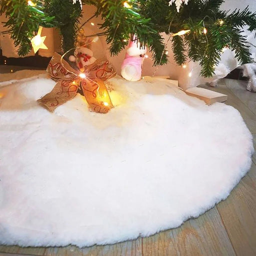 White Faux Fur Christmas Tree Skirt – Elegant Plush Carpet for Holiday Décor & New Year Charm - Gear Elevation